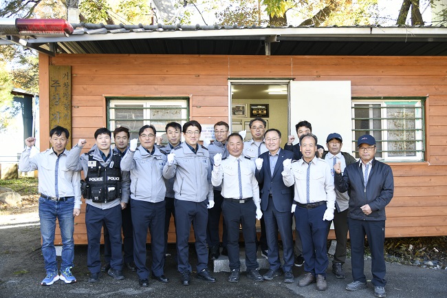 거창경찰서, 2025년 3분기 베스트 자율방범대 2개소 선정 및 인증패 제막식 개최