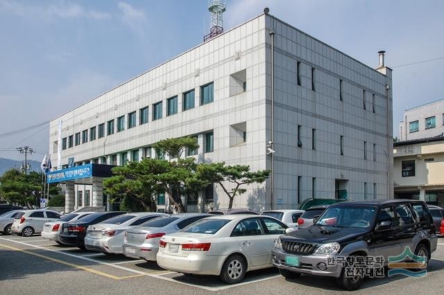 [단독]거창군수 성추행 의혹 사건, 경찰 대질조사 실시…맞고소 속 수사 본격화